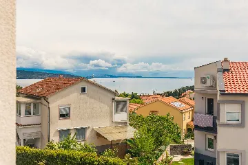 Krk 3-Bedroom Apartment with Jacuzzi and Terraces