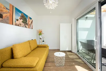 Krk 3-Bedroom Apartment with Jacuzzi and Terraces