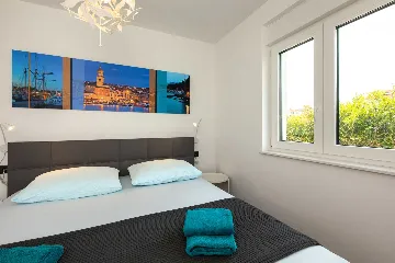 Krk 3-Bedroom Apartment with Jacuzzi and Terraces