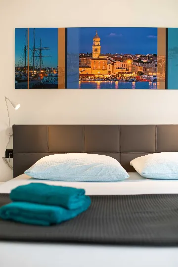 Krk 3-Bedroom Apartment with Jacuzzi and Terraces