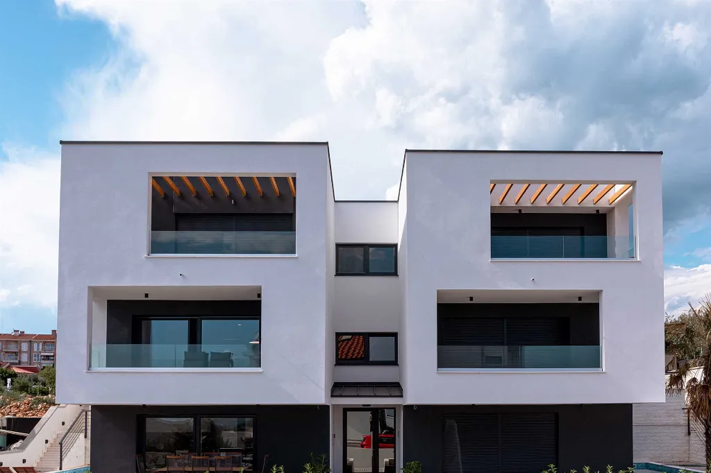 Krk 3-Bedroom Apartment with Jacuzzi and Terraces
