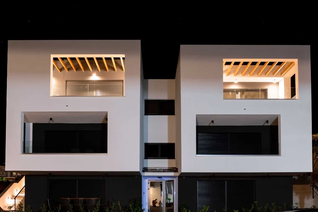 Krk 3-Bedroom Apartment with Jacuzzi and Terraces