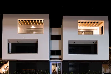 Krk 3-Bedroom Apartment with Jacuzzi and Terraces