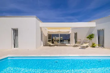 Modern Villa in Linardići with Private Pool