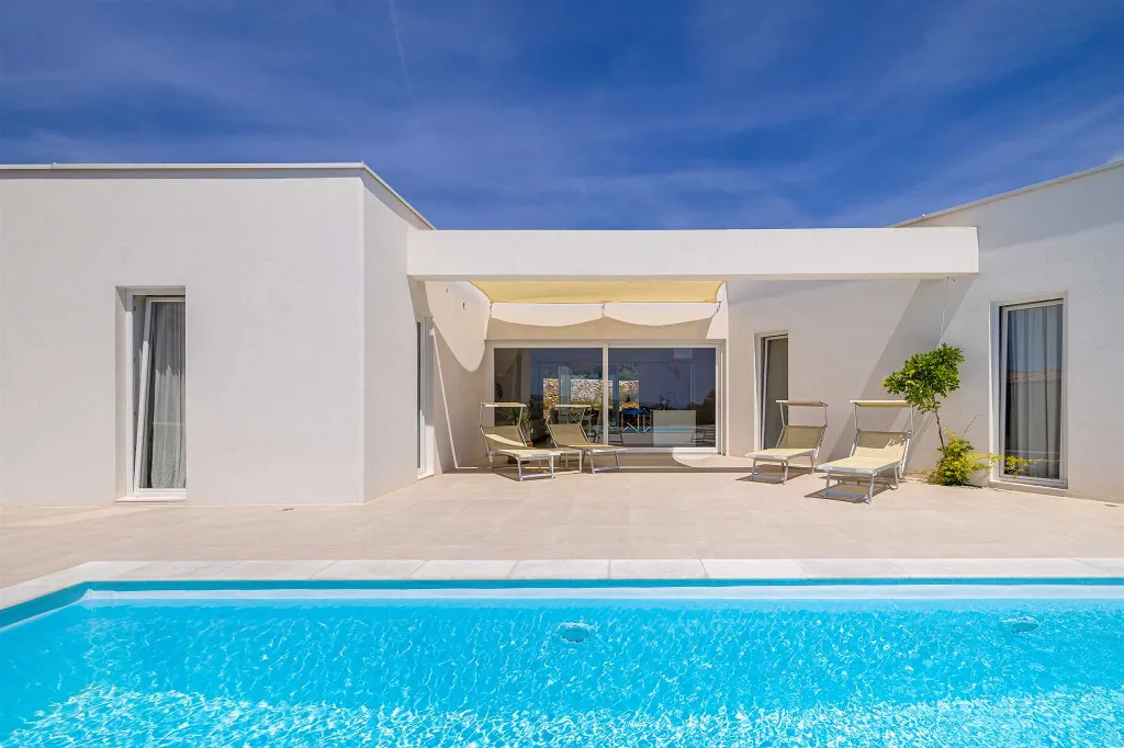 Modern Villa in Linardići with Private Pool