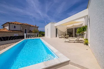 Modern Villa in Linardići with Private Pool