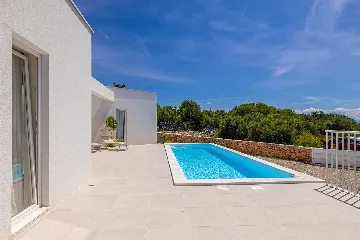Modern Villa in Linardići with Private Pool