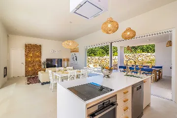 Modern Villa in Linardići with Private Pool