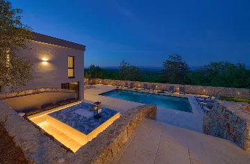 Vrh Luxury Villa for 12 with Heated Pool & Sauna