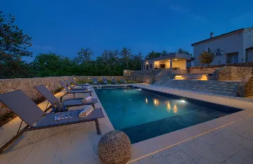 Vrh Luxury Villa for 12 with Heated Pool & Sauna