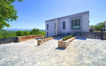 Vrh Luxury Villa for 12 with Heated Pool & Sauna