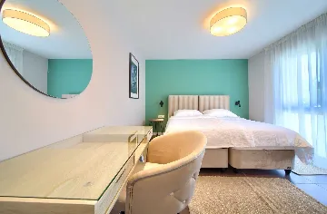 Vrh Luxury Villa for 12 with Heated Pool & Sauna