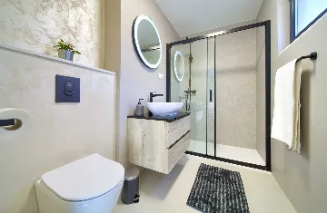 Vrh Luxury Villa for 12 with Heated Pool & Sauna