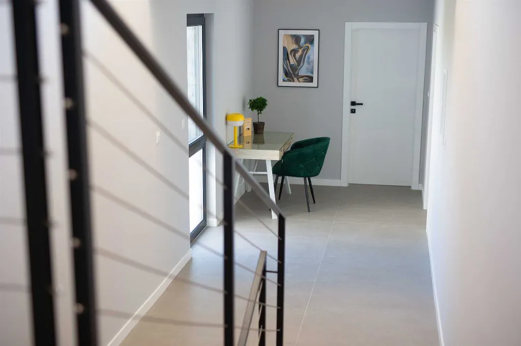 Vrh Luxury Villa for 12 with Heated Pool & Sauna