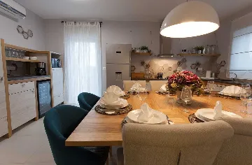 Villa in Kras with Private Pool for 11 Guests