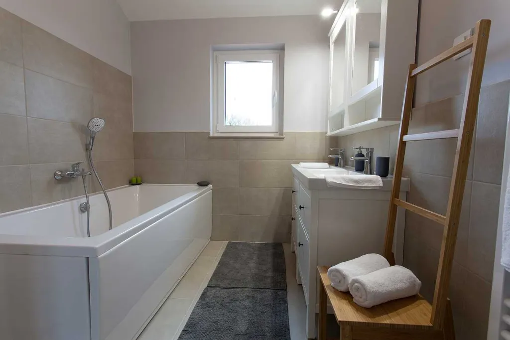 Villa in Kras with Private Pool for 11 Guests