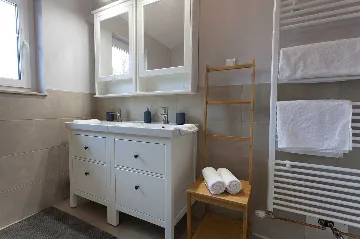 Villa in Kras with Private Pool for 11 Guests