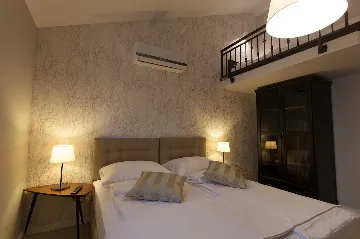 Villa in Kras with Private Pool for 11 Guests