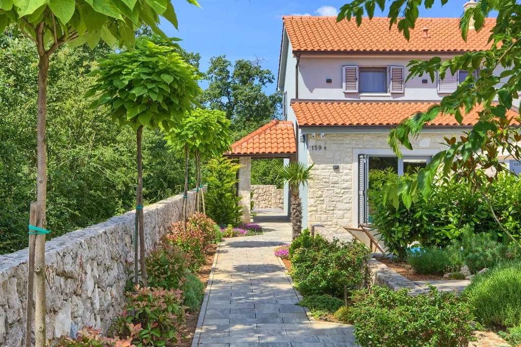Villa in Kras with Private Pool for 11 Guests