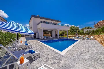 4-Bedroom Villa with Private Pool in Žgaljići