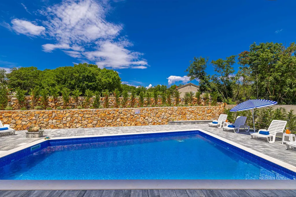 4-Bedroom Villa with Private Pool in Žgaljići