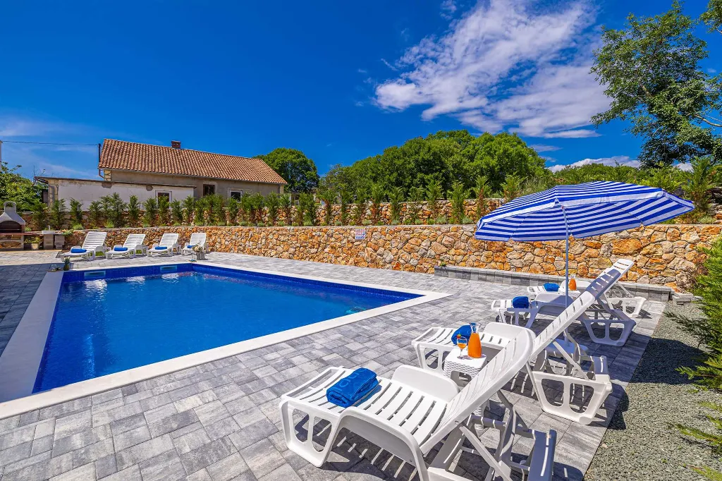 4-Bedroom Villa with Private Pool in Žgaljići