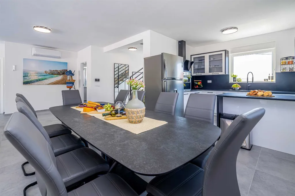 4-Bedroom Villa with Private Pool in Žgaljići
