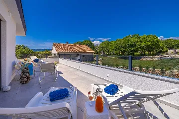 4-Bedroom Villa with Private Pool in Žgaljići