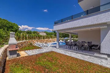 4-Bedroom Villa with Private Pool in Žgaljići