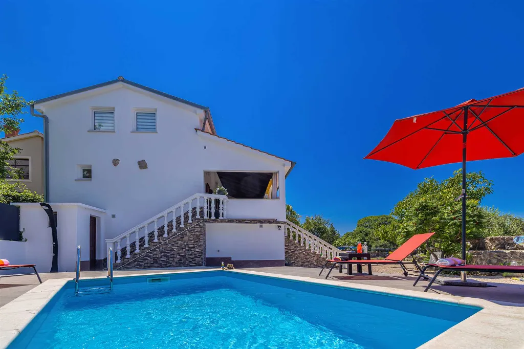 House in Kras for up to 5 with Private Pool