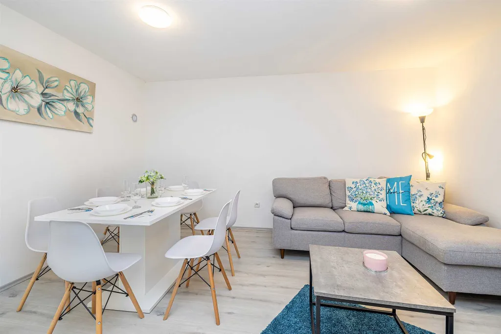 House in Kras for up to 5 with Private Pool