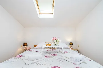 House in Kras for up to 5 with Private Pool