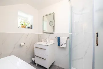 House in Kras for up to 5 with Private Pool