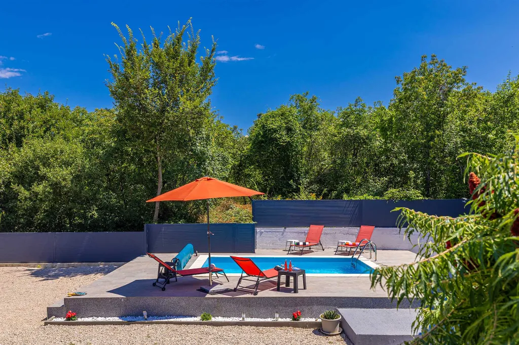 House in Kras for up to 5 with Private Pool