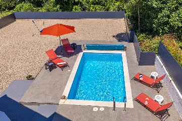 House in Kras for up to 5 with Private Pool