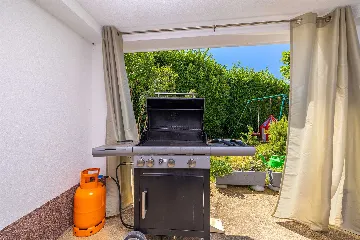 House in Kras for up to 5 with Private Pool