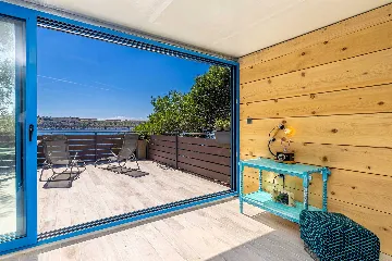 Seafront House for 2 Guests in Omišalj