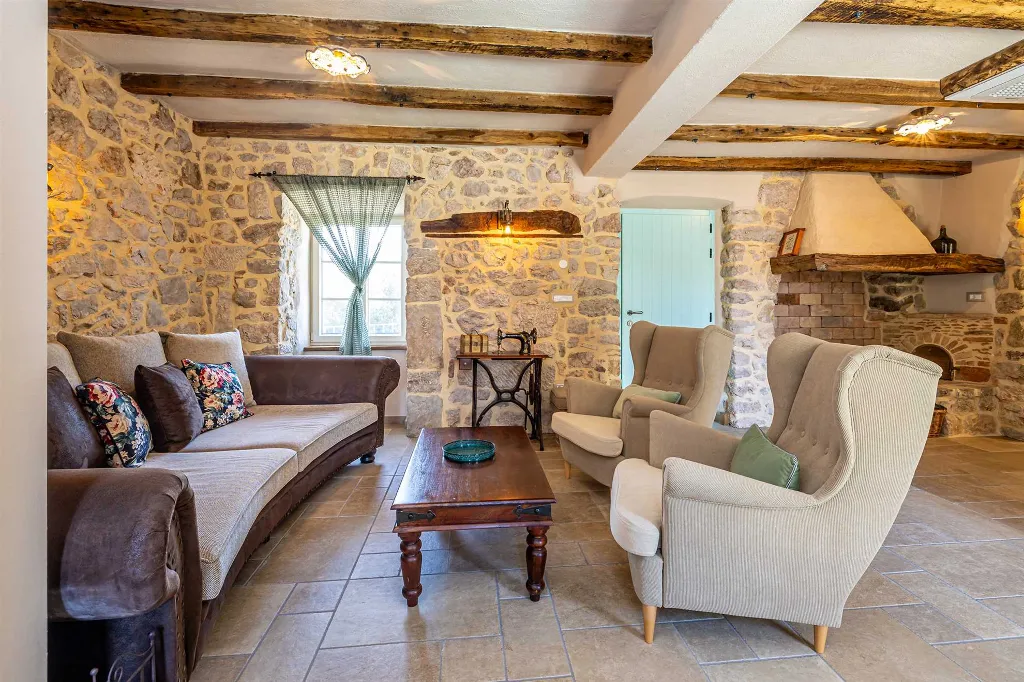 Risika Villa with Private Pool for 6–7 Guests