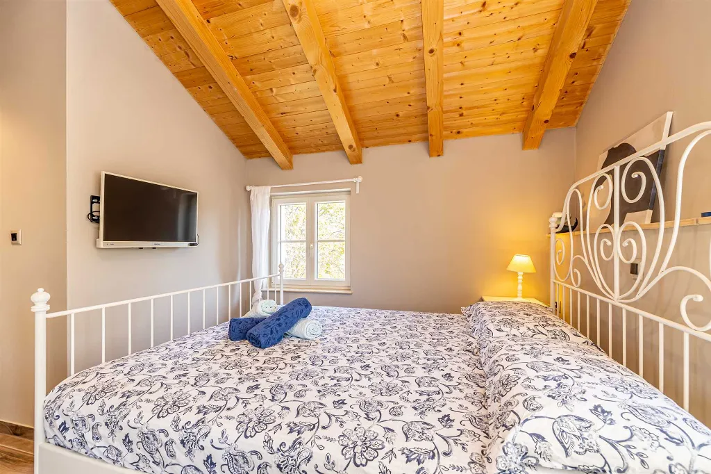 Risika Villa with Private Pool for 6–7 Guests