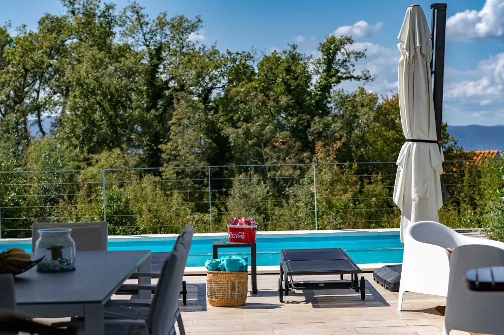 4-Bedroom Villa with Heated Pool in Sveti Vid Miholjice