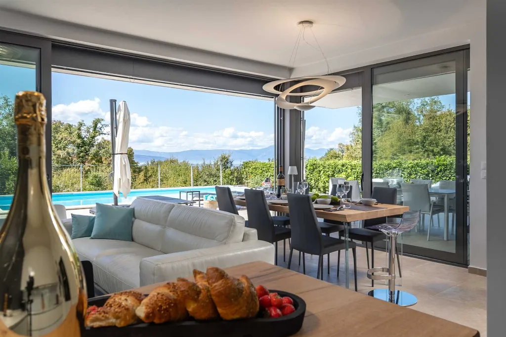 4-Bedroom Villa with Heated Pool in Sveti Vid Miholjice