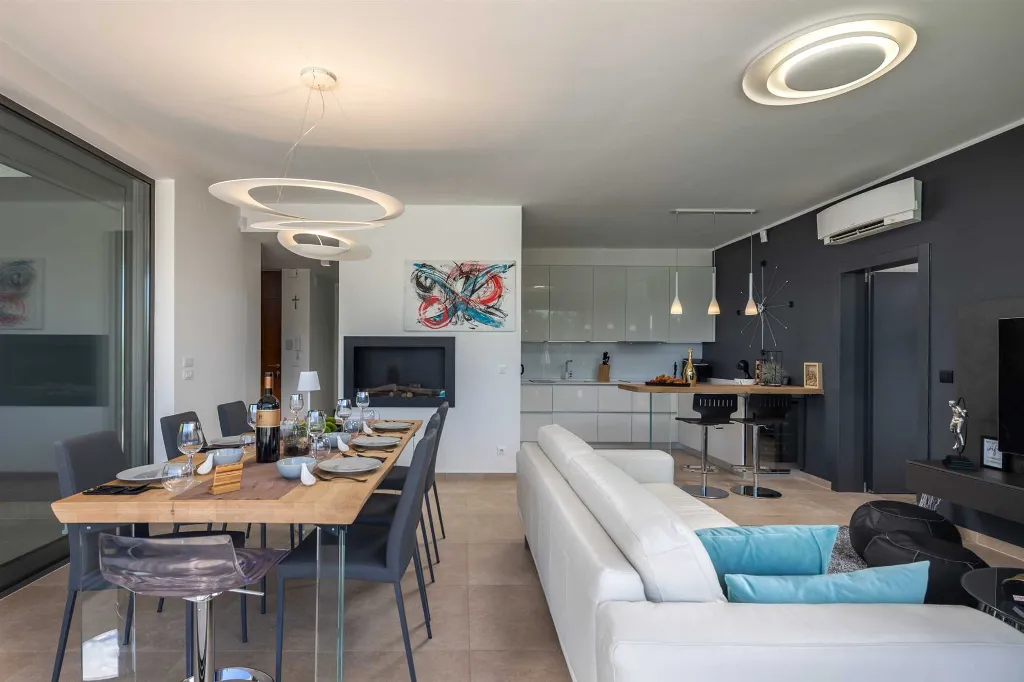4-Bedroom Villa with Heated Pool in Sveti Vid Miholjice