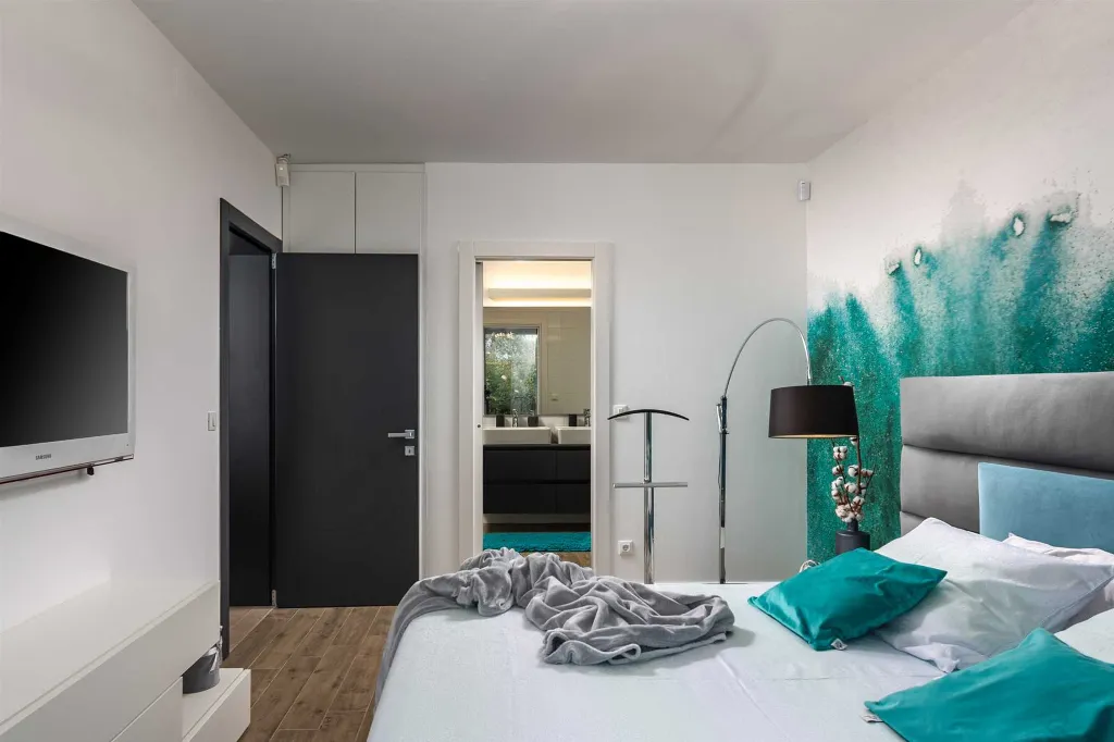 4-Bedroom Villa with Heated Pool in Sveti Vid Miholjice