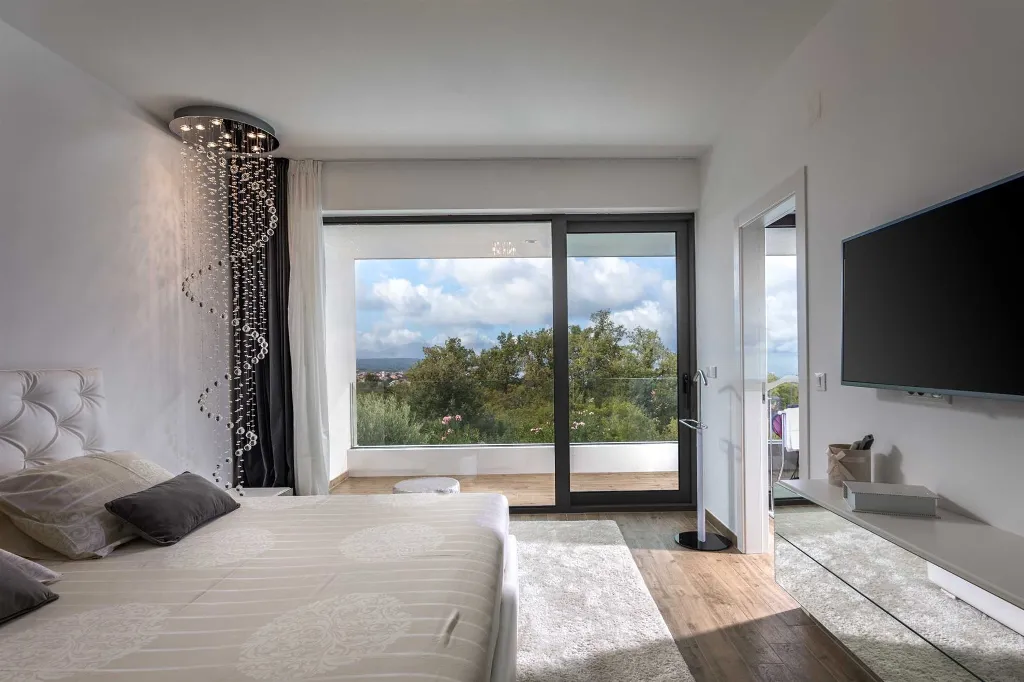 4-Bedroom Villa with Heated Pool in Sveti Vid Miholjice