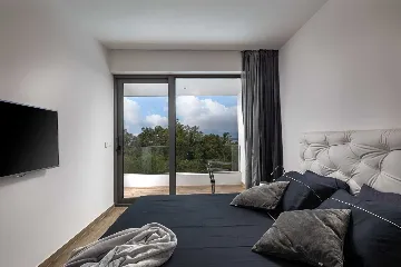 4-Bedroom Villa with Heated Pool in Sveti Vid Miholjice