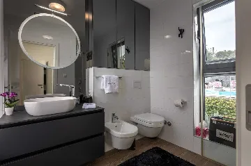 4-Bedroom Villa with Heated Pool in Sveti Vid Miholjice