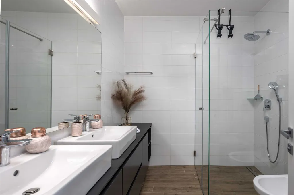 4-Bedroom Villa with Heated Pool in Sveti Vid Miholjice
