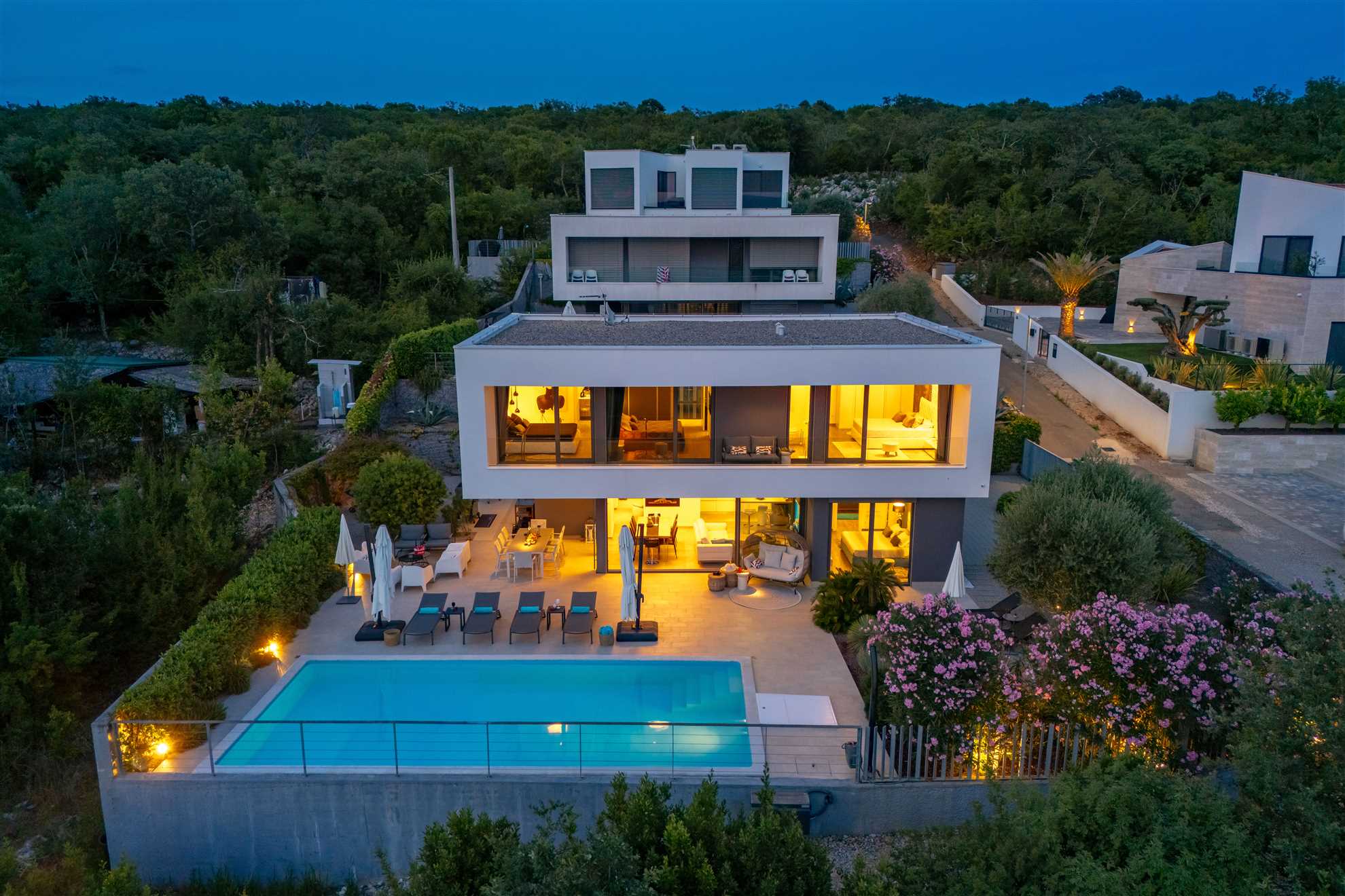 Villa LUXOR mit beheiztem Pool