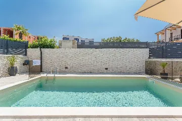 Malinska Apartment with Private Outdoor Pool