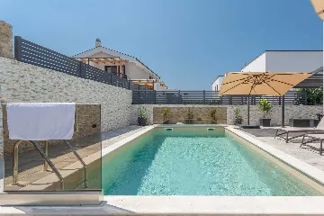 Malinska Apartment with Private Outdoor Pool